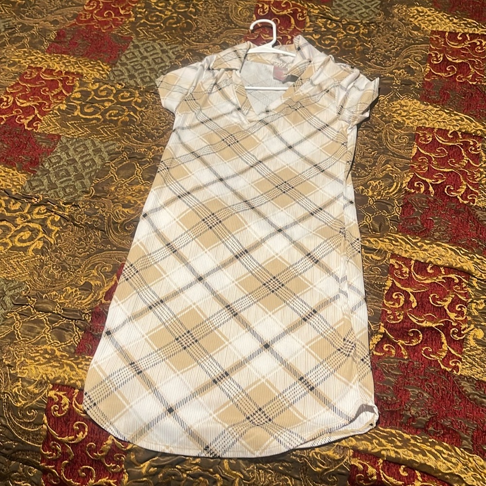 Pretty brown : white and black stripes dress . New never worn